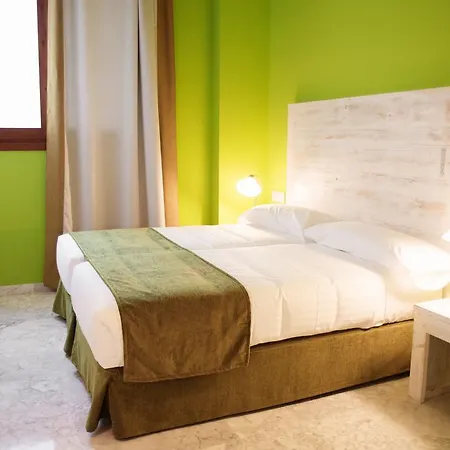 Hotel Ad Hoc Carmen Walencja